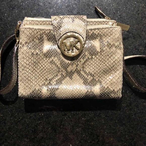 Michael Kors Snake Skin Bag - Picture 3 of 6